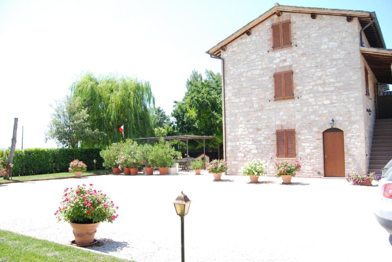 Agriturismo"Il Sagrato Di Assisi" Appartamenti,Camere المظهر الخارجي الصورة