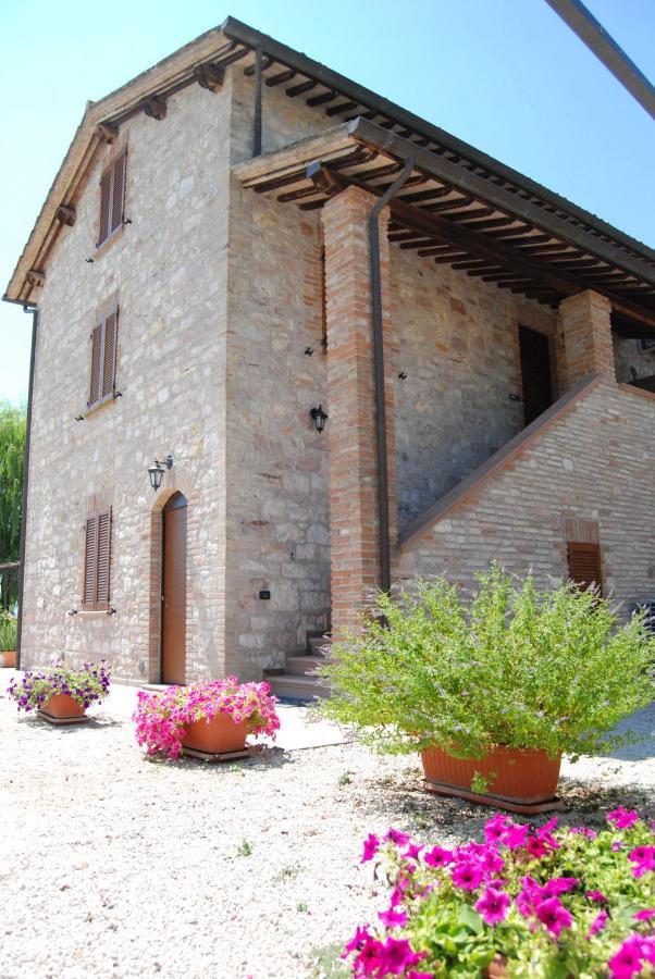 Agriturismo"Il Sagrato Di Assisi" Appartamenti,Camere المظهر الخارجي الصورة