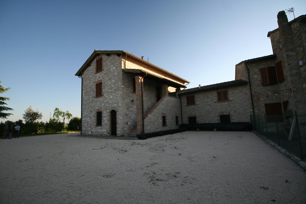 Agriturismo"Il Sagrato Di Assisi" Appartamenti,Camere المظهر الخارجي الصورة