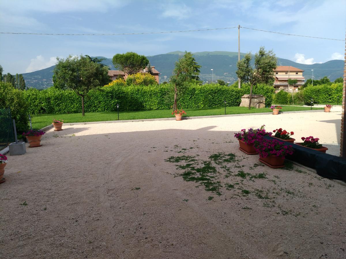 Agriturismo"Il Sagrato Di Assisi" Appartamenti,Camere المظهر الخارجي الصورة