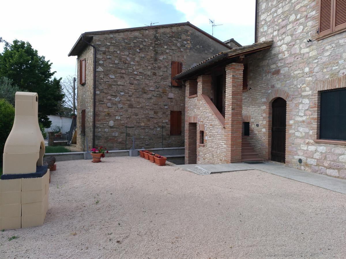 Agriturismo"Il Sagrato Di Assisi" Appartamenti,Camere المظهر الخارجي الصورة