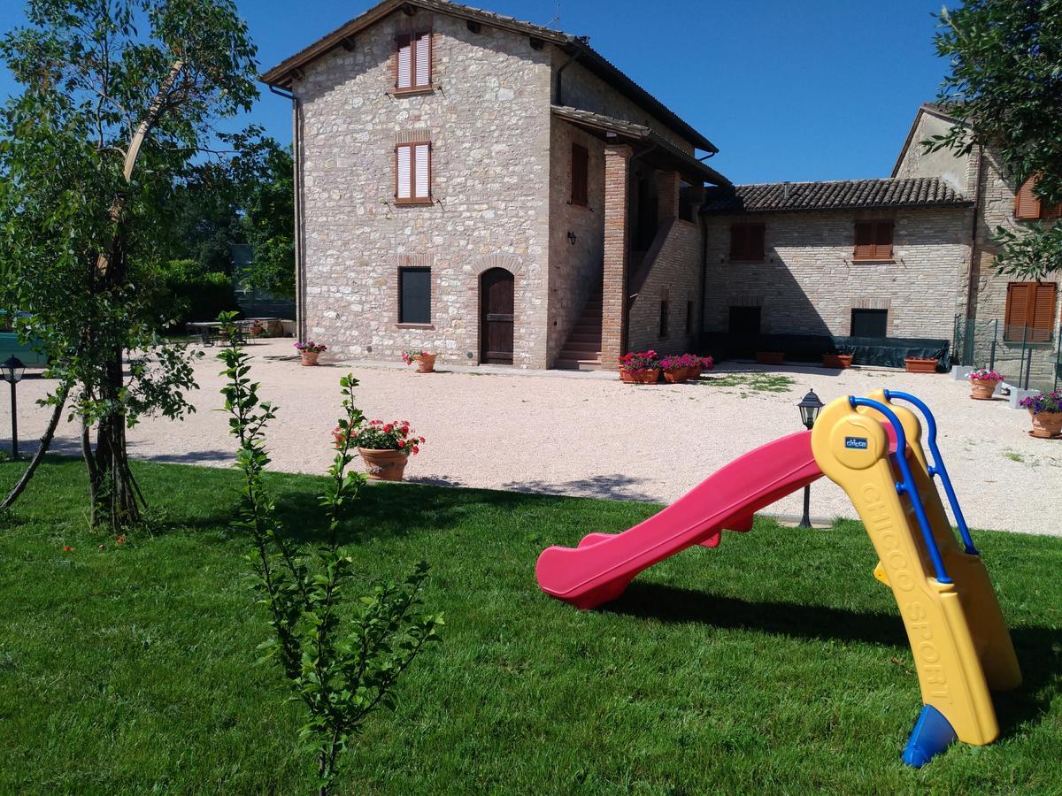 Agriturismo"Il Sagrato Di Assisi" Appartamenti,Camere المظهر الخارجي الصورة